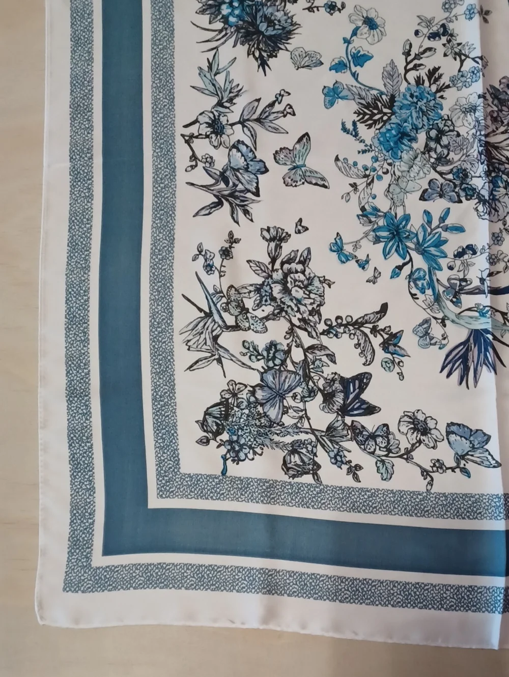 Floral and Butterfly Print Satin Square Scarf Blue White Cottagecore Boho 27×27